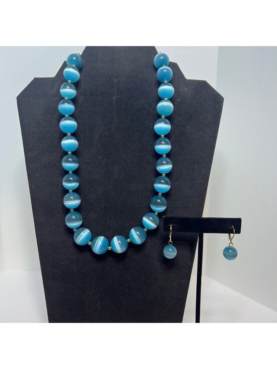 Unbranded Jewelry - Blue Cats Eye Beaded Necklace W/ Gold Tone Accents And Pierced Earrings (6394)